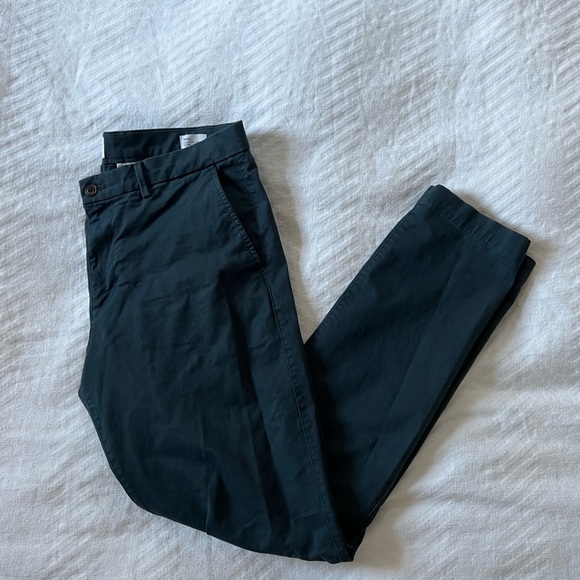 Gap for Good essential khaki skinny pants size 34x32 - Picture 3 of 6